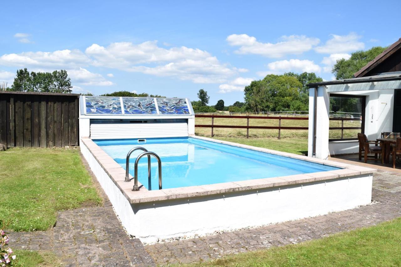Landhaus Hideaway Mit Aussenpool, Sauna Und Kamin Bosau Εξωτερικό φωτογραφία