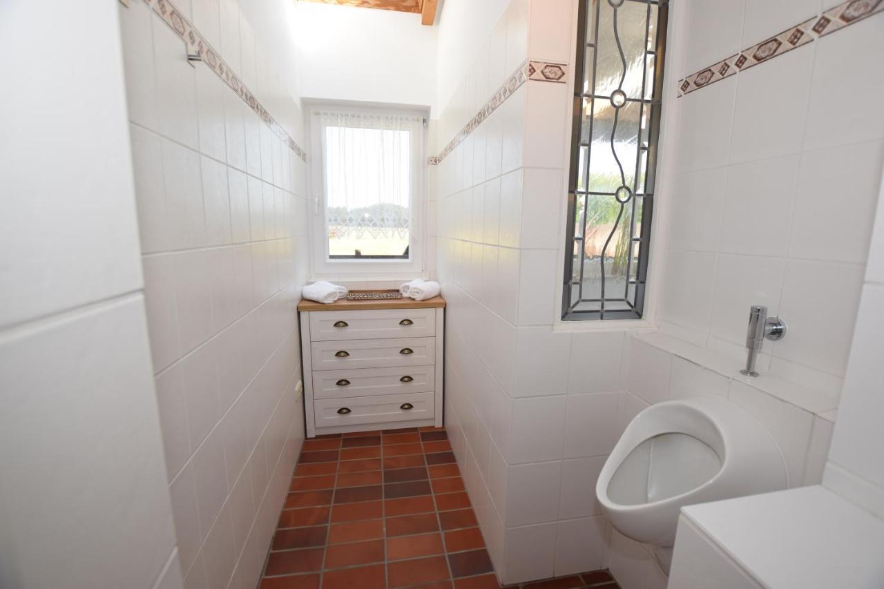Landhaus Hideaway Mit Aussenpool, Sauna Und Kamin Bosau Εξωτερικό φωτογραφία
