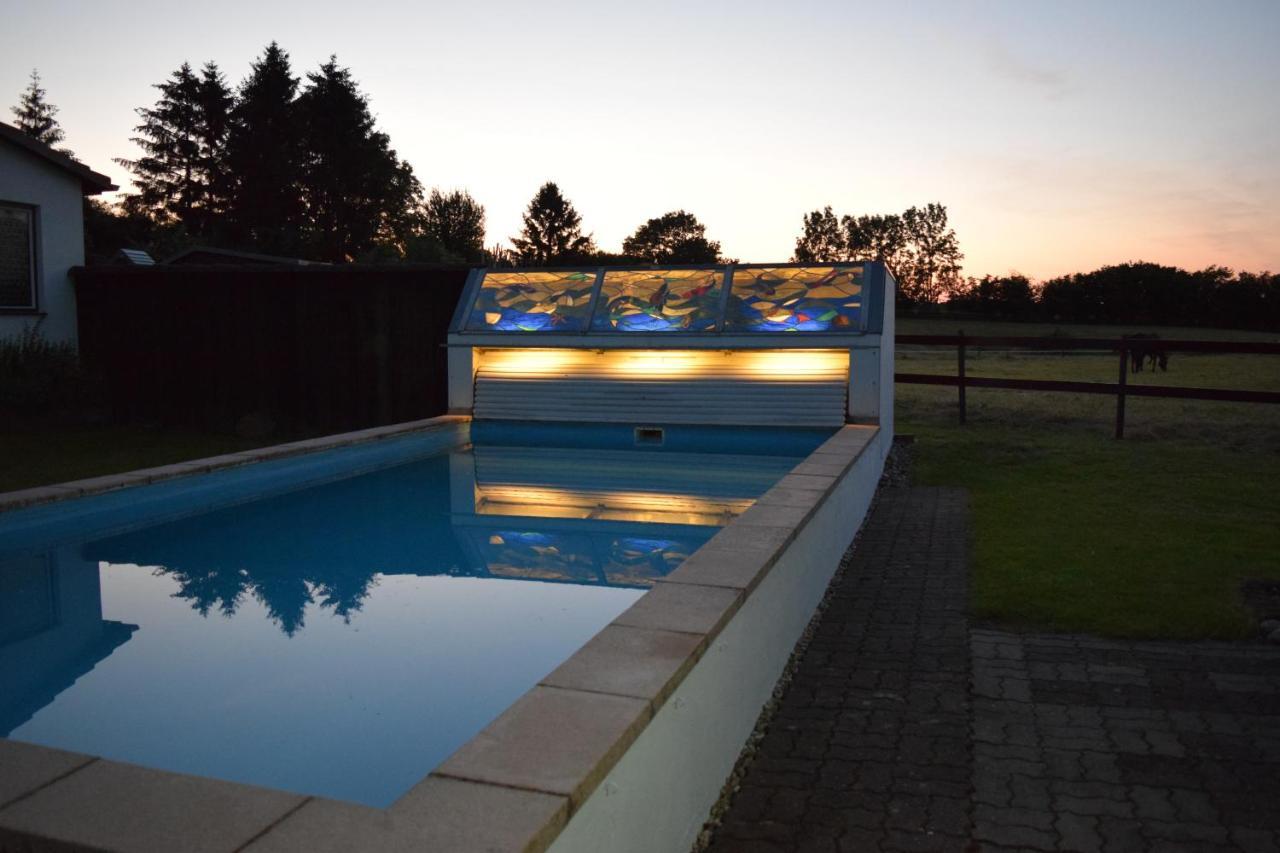 Landhaus Hideaway Mit Aussenpool, Sauna Und Kamin Bosau Εξωτερικό φωτογραφία